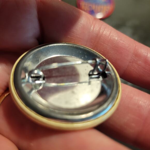 Lot of 4 Vintage Pins Pink Panther, Rainbow, Strawberry, Lost in Though - Picture 9 of 9